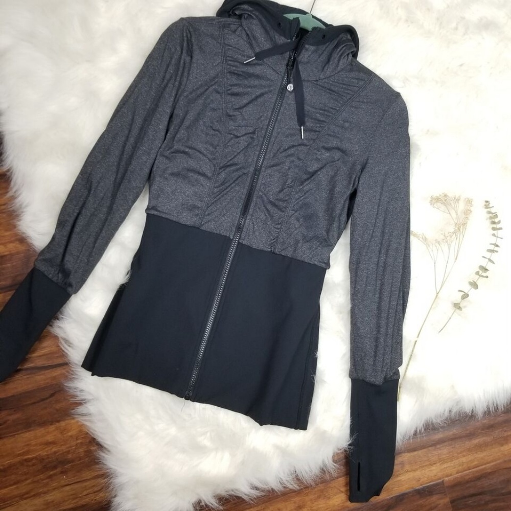VACAY SALE Lululemon "Cool Down" Jacket (43)